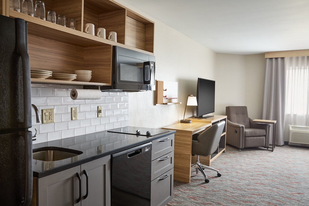 candlewood suites milwaukee airport by ihg
