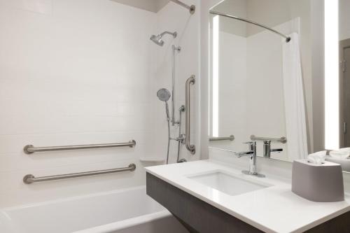 holiday inn express and suites opelousas by ihg