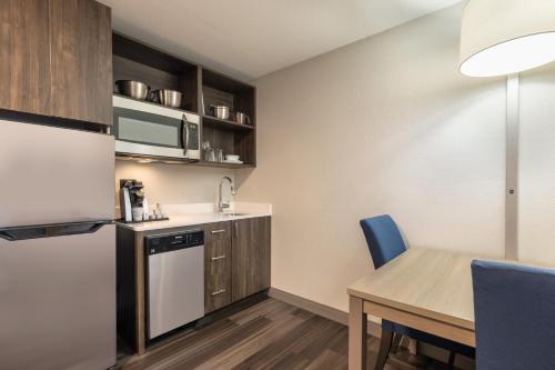 holiday inn express and suites opelousas by ihg