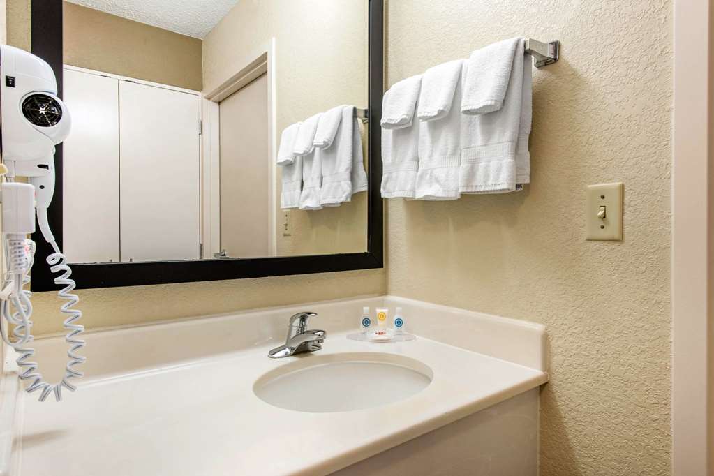 comfort inn and suites near universal orlando resort