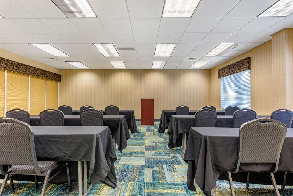 comfort inn and suites near universal orlando resort
