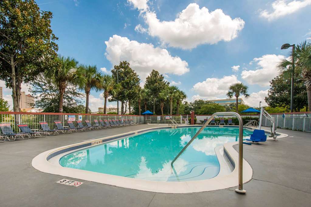 comfort inn and suites near universal orlando resort