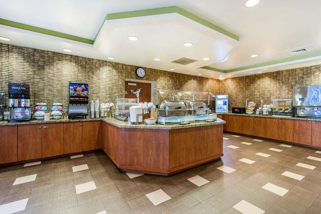 comfort inn and suites near universal orlando resort