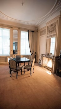 hotel de maitre de vaughan