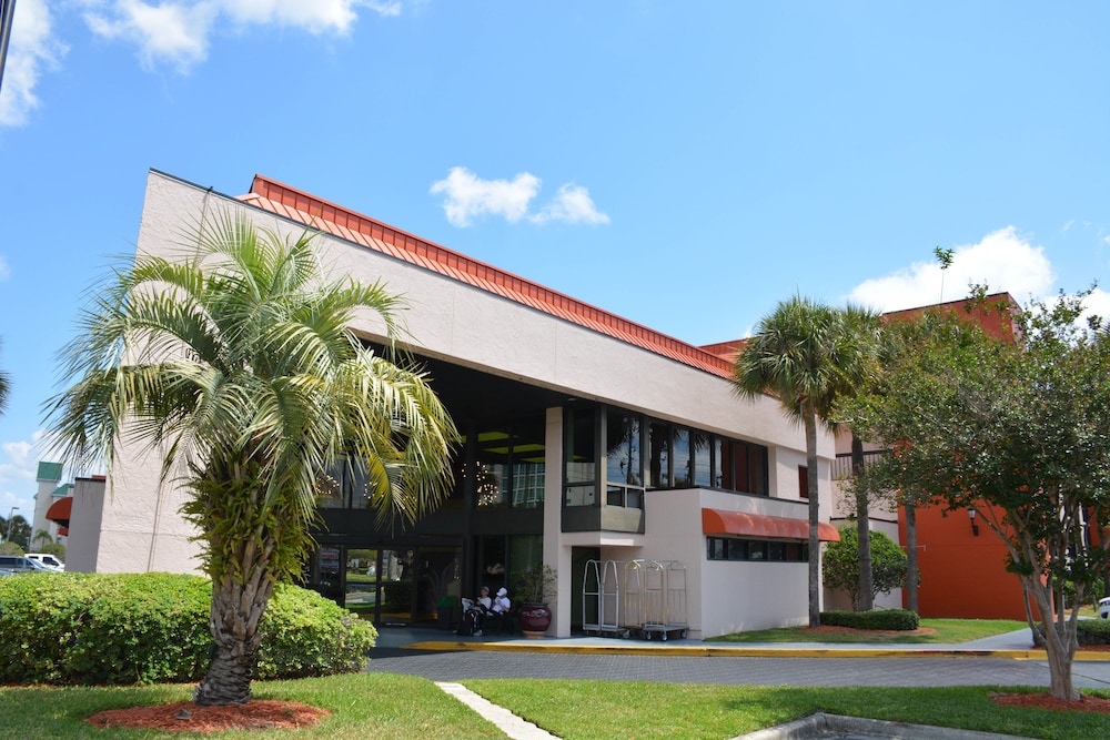grand hotel orlando at universal boulevard