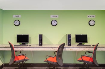 grand hotel orlando at universal boulevard