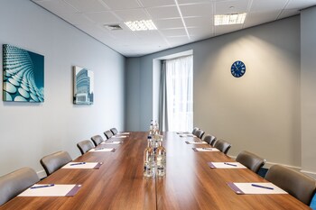 holiday inn express birmingham snow hill by ihg
