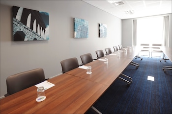 holiday inn express birmingham snow hill by ihg