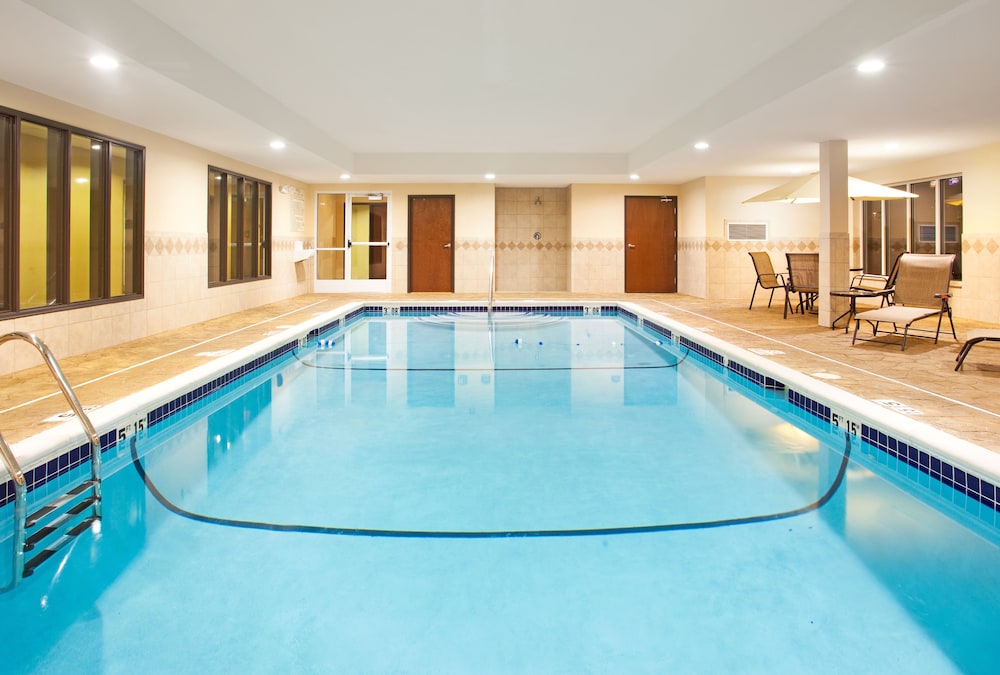 holiday inn express and suites chicago south lansing