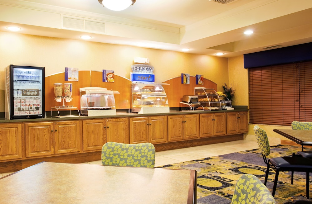 holiday inn express and suites chicago south lansing