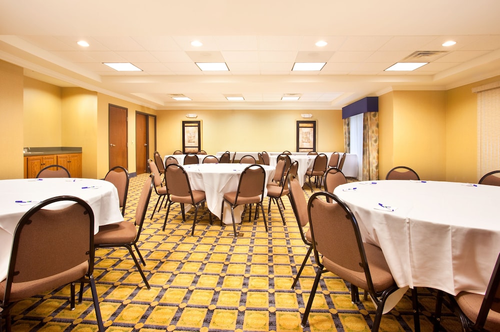 holiday inn express and suites chicago south lansing