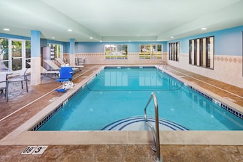 Holiday Inn Express And Suites Chicago South Lansing,Chicago>>Calumet City,3 star