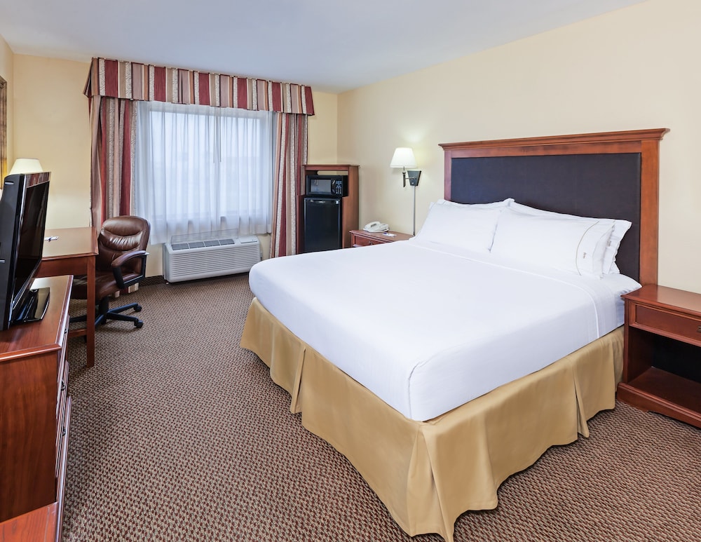 holiday inn express and suites laredo event center area