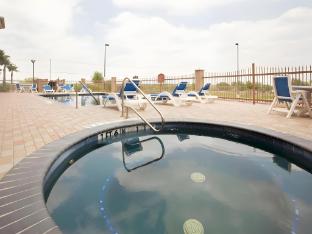 holiday inn express and suites laredo event center area