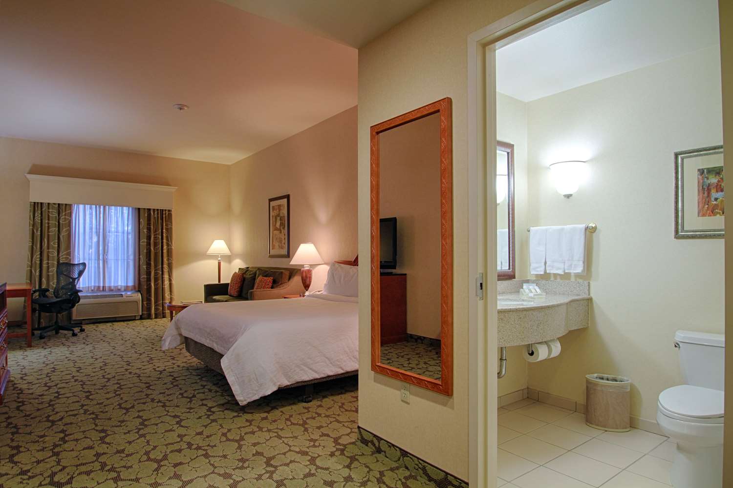 hilton garden inn las vegas strip south