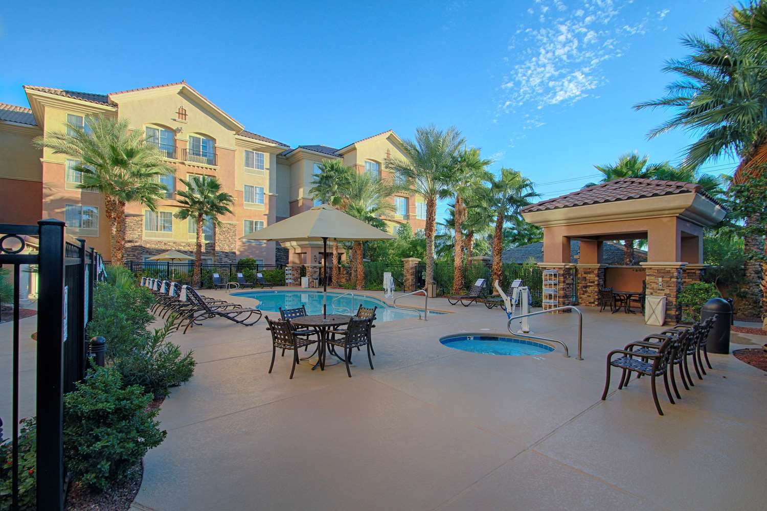 hilton garden inn las vegas strip south