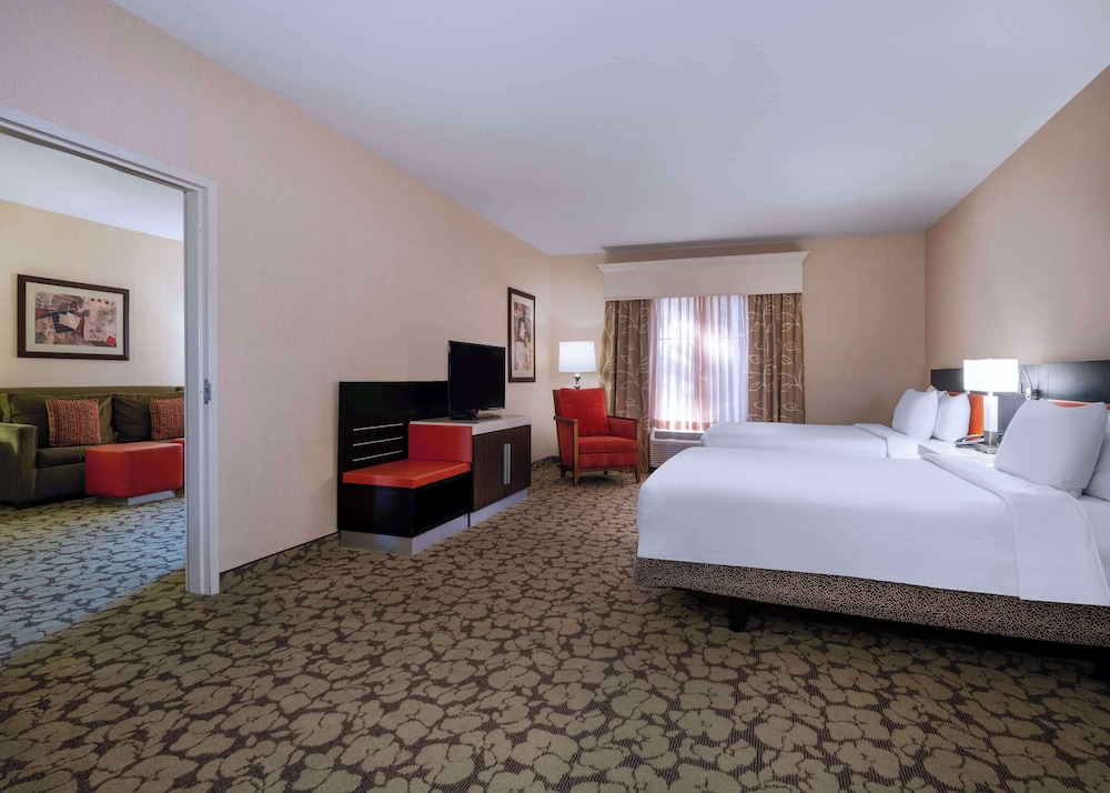 hilton garden inn las vegas strip south