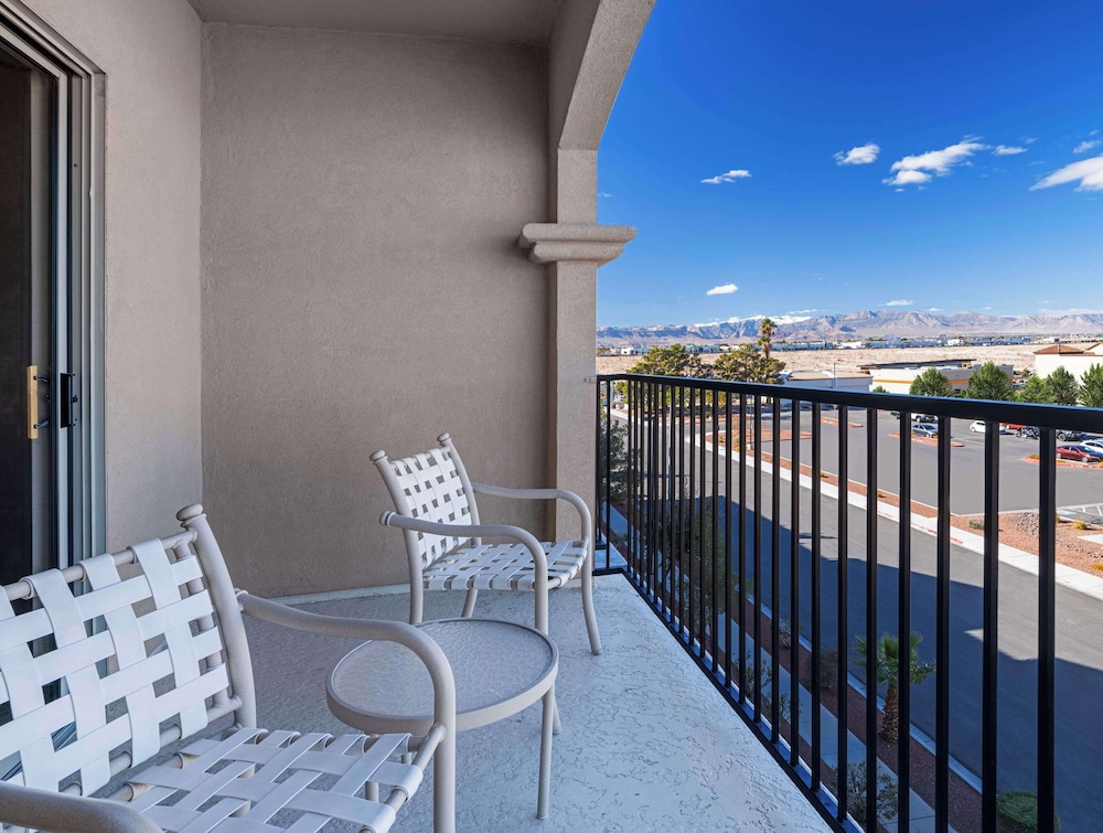 hilton garden inn las vegas strip south