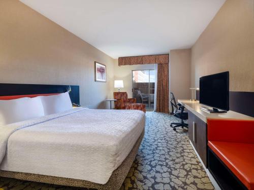 hilton garden inn las vegas strip south