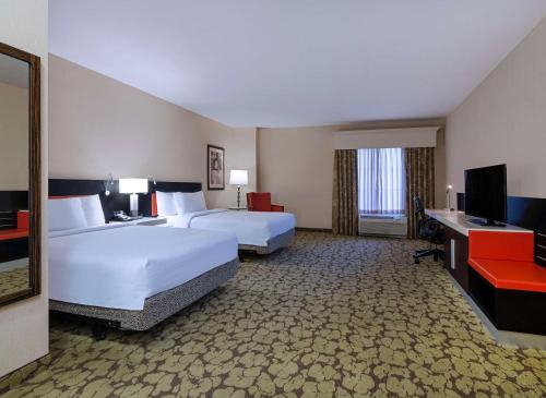 hilton garden inn las vegas strip south