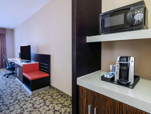 hilton garden inn las vegas strip south
