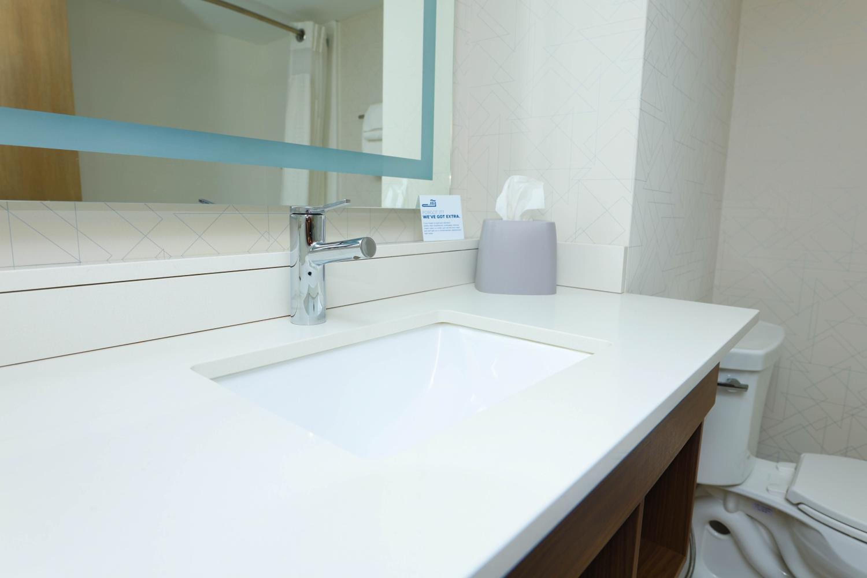 holiday inn express detroit birmingham by ihg