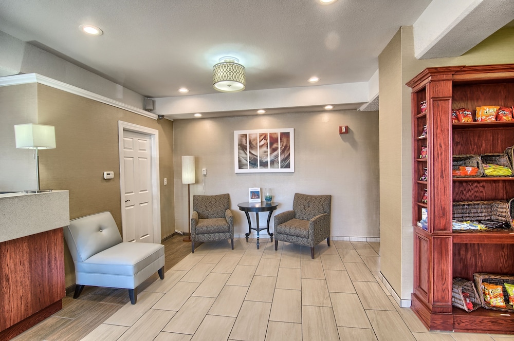 holiday inn express detroit birmingham by ihg