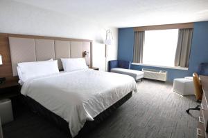 holiday inn express detroit birmingham by ihg