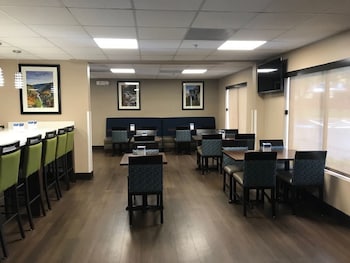 comfort suites northside hospital gwinnett