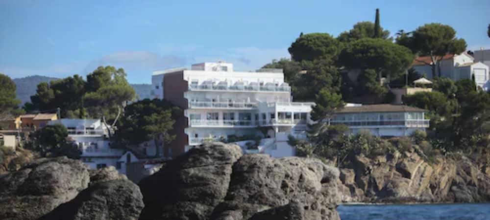 hotel la calanque