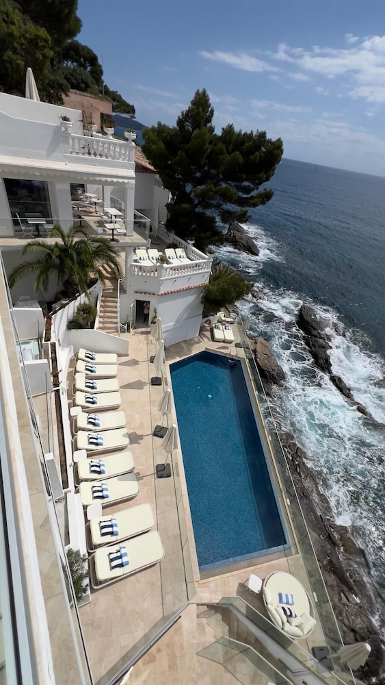 hotel la calanque
