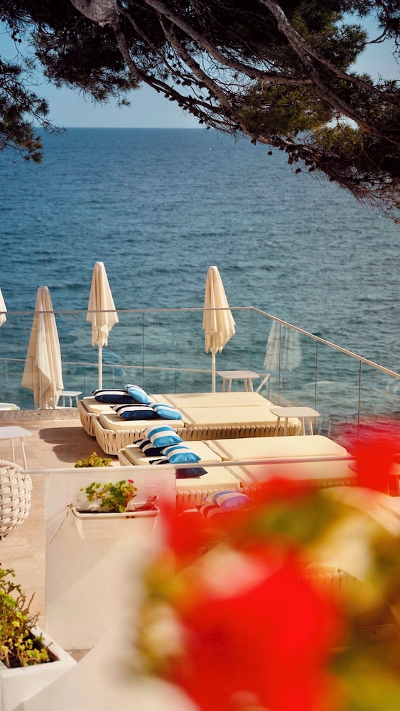 hotel la calanque