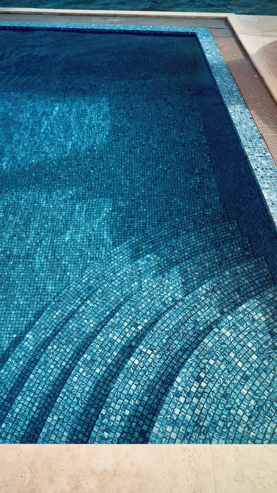 hotel la calanque