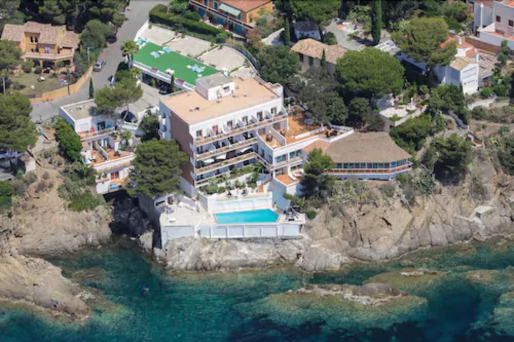 hotel la calanque