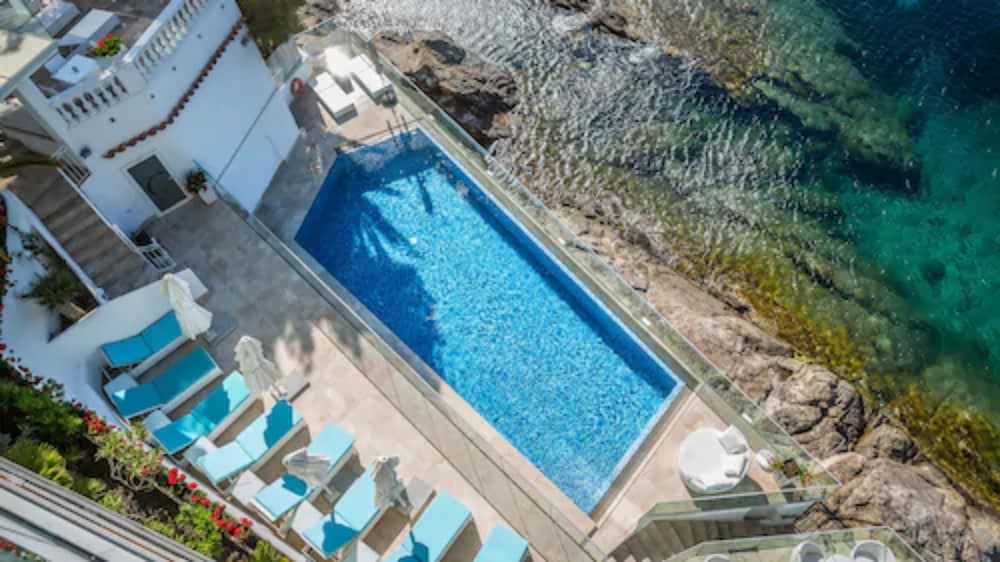 hotel la calanque