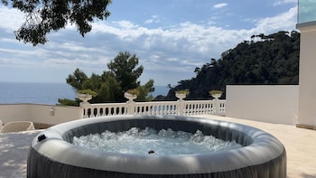 hotel la calanque