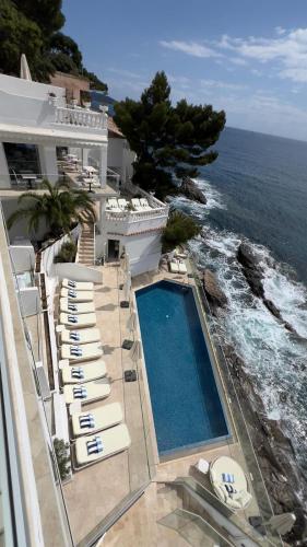 hotel la calanque