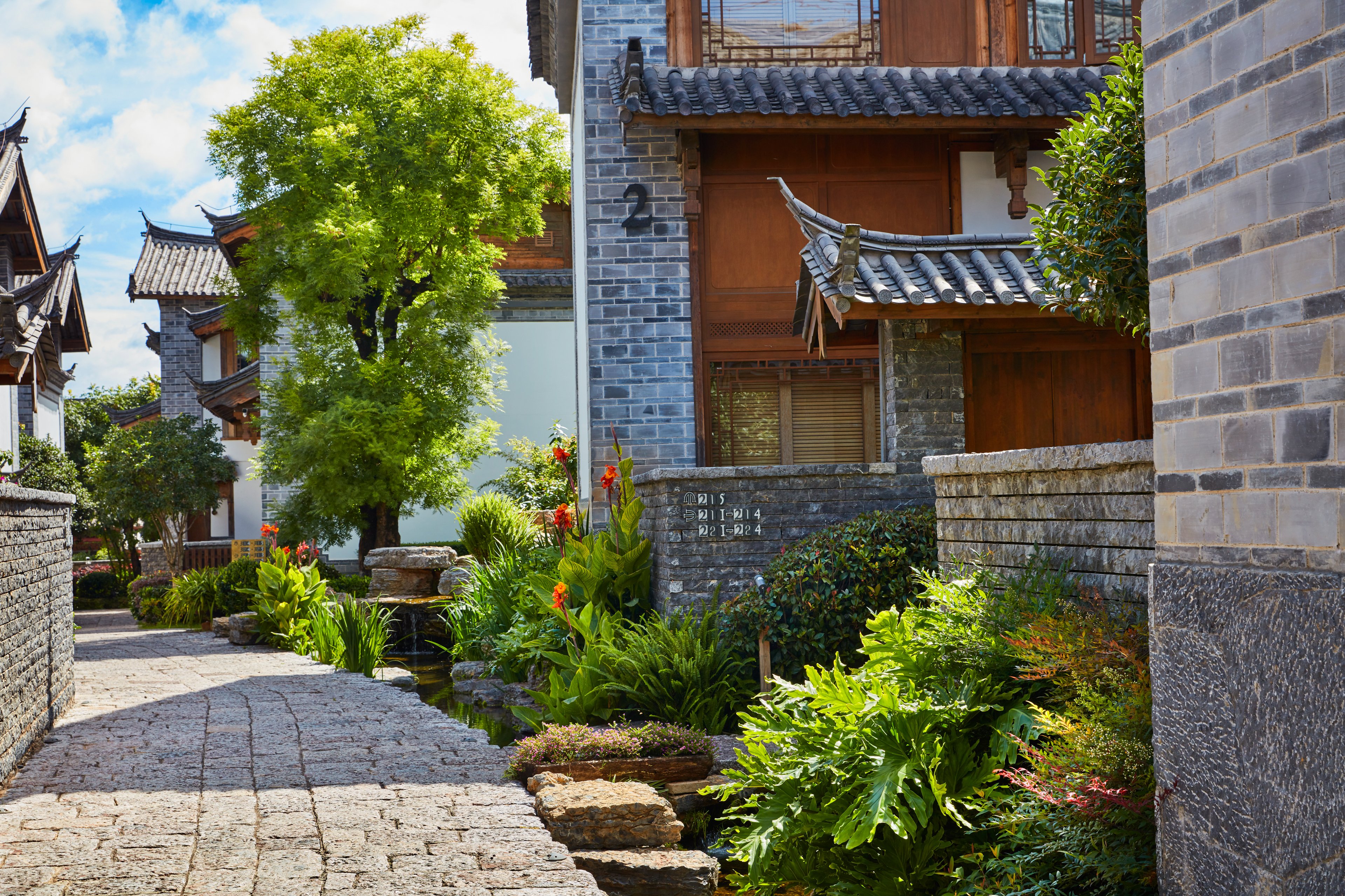 hotel indigo lijiang ancient town by ihg