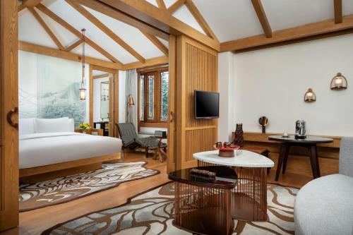 hotel indigo lijiang ancient town by ihg