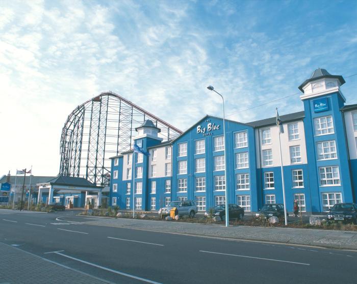big blue hotel