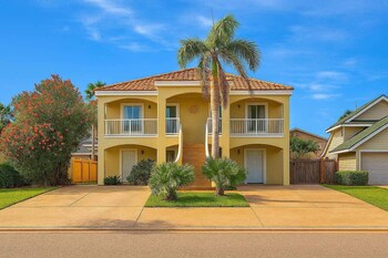 beach and palms condo 2 bedroom condo by redawning