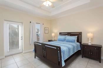 Dom's Beach Retreat 2 Bedroom Home By Redawning,116 East Gardenia Street,3 star