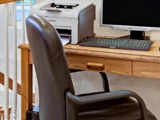 howard johnson by wyndham blackwood near philadelphia