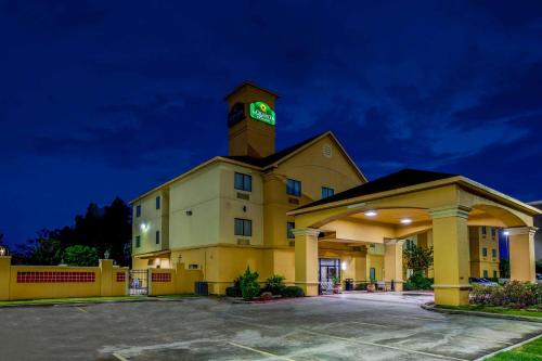 la quinta inn and suites by wyndham pasadena