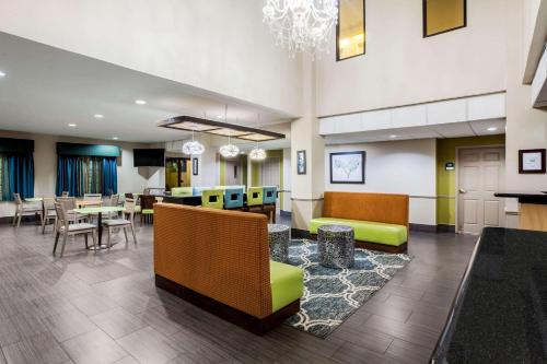 la quinta inn and suites by wyndham pasadena