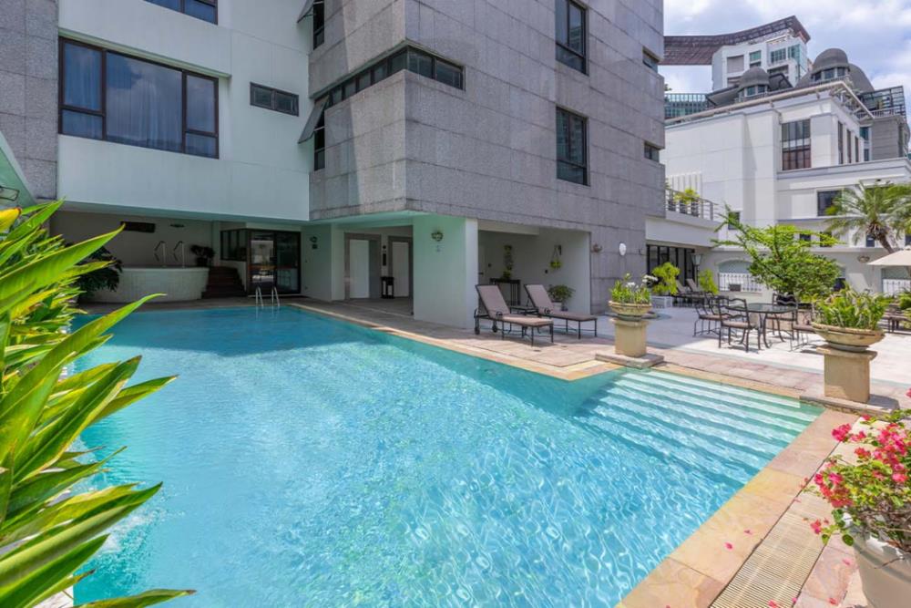 Cape House Langsuan Hotel,In Bangkok (Pathumwan),5 star