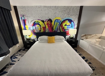 lighthouse inn and suites
