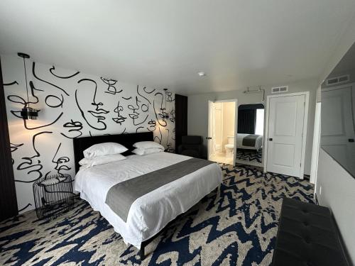 lighthouse inn and suites