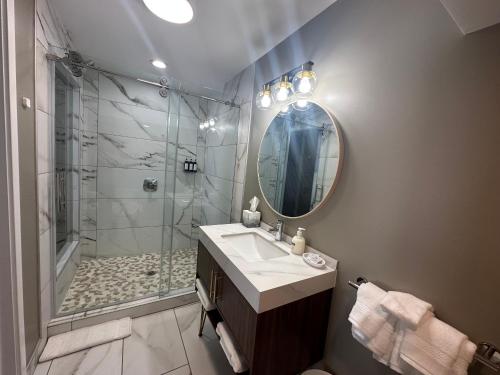 lighthouse inn and suites