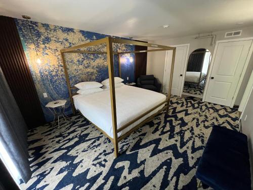 lighthouse inn and suites